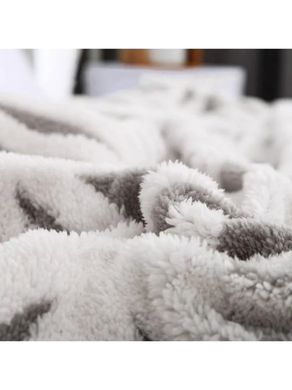 Cozy Dual-Sided Sherpa Fleece Throw Blanket for Home, Perfect Gift for All